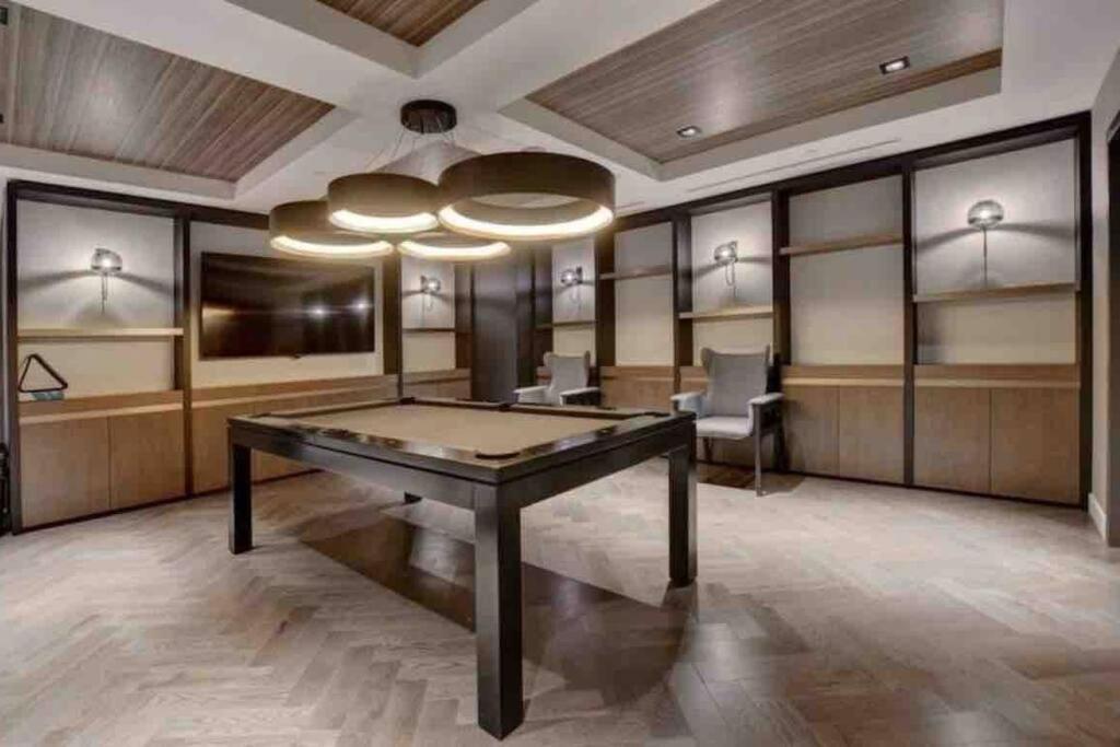 Mind Blowing City View - 2 Beds - Pool & Spa - Downtown מונטריאול מראה חיצוני תמונה