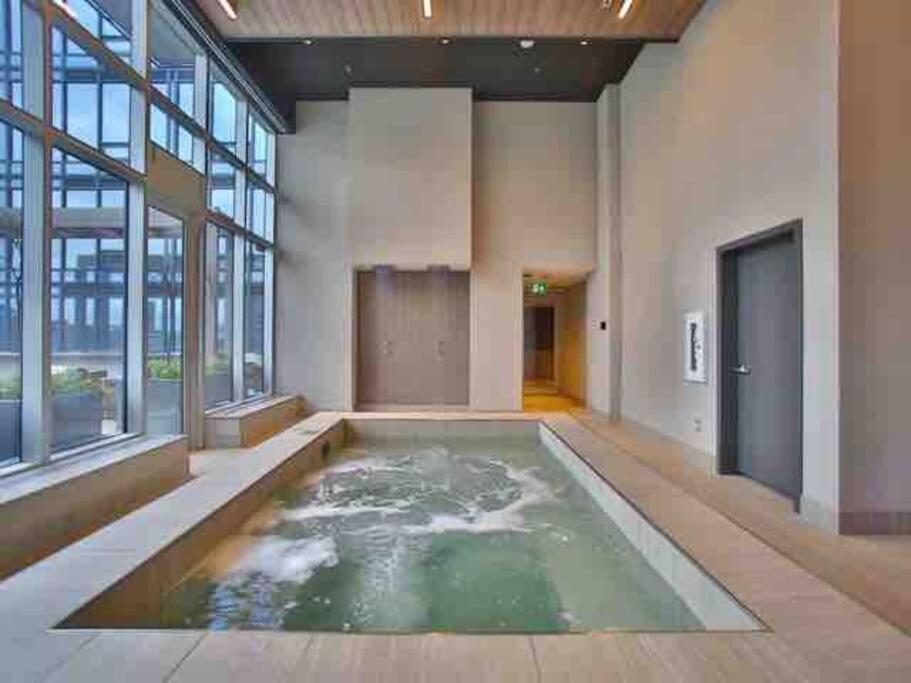 Mind Blowing City View - 2 Beds - Pool & Spa - Downtown מונטריאול מראה חיצוני תמונה